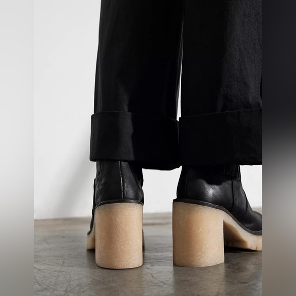 NWT Free People James Chelsea Black Boots Chunky Feels Ankle Booties 38.5 US 8.5 - Picture 4 of 16